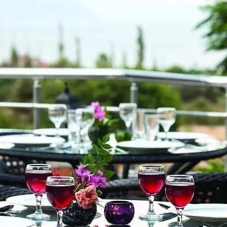 Zeus Otel İçmeler